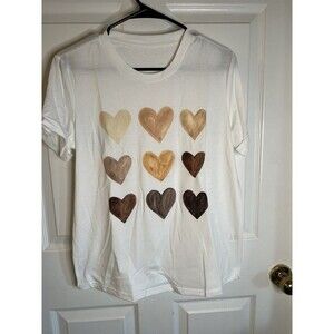 Women’s White Short Sleeve Heart Graphic T-shirt Size Small NWOT